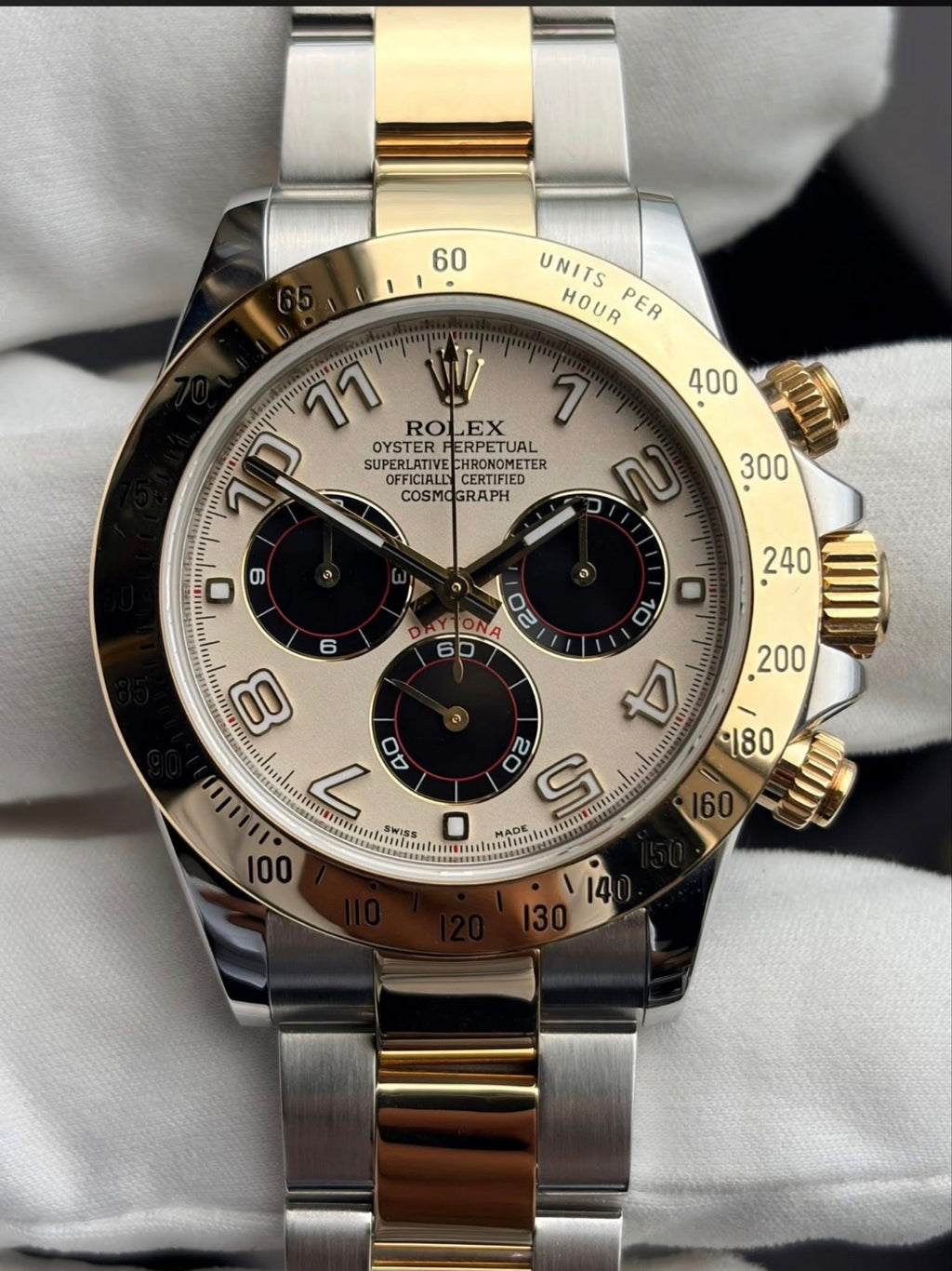 Rolex Cosmograph Daytona 116523 White Racing Dial Two-Tone – Pre-Owned
