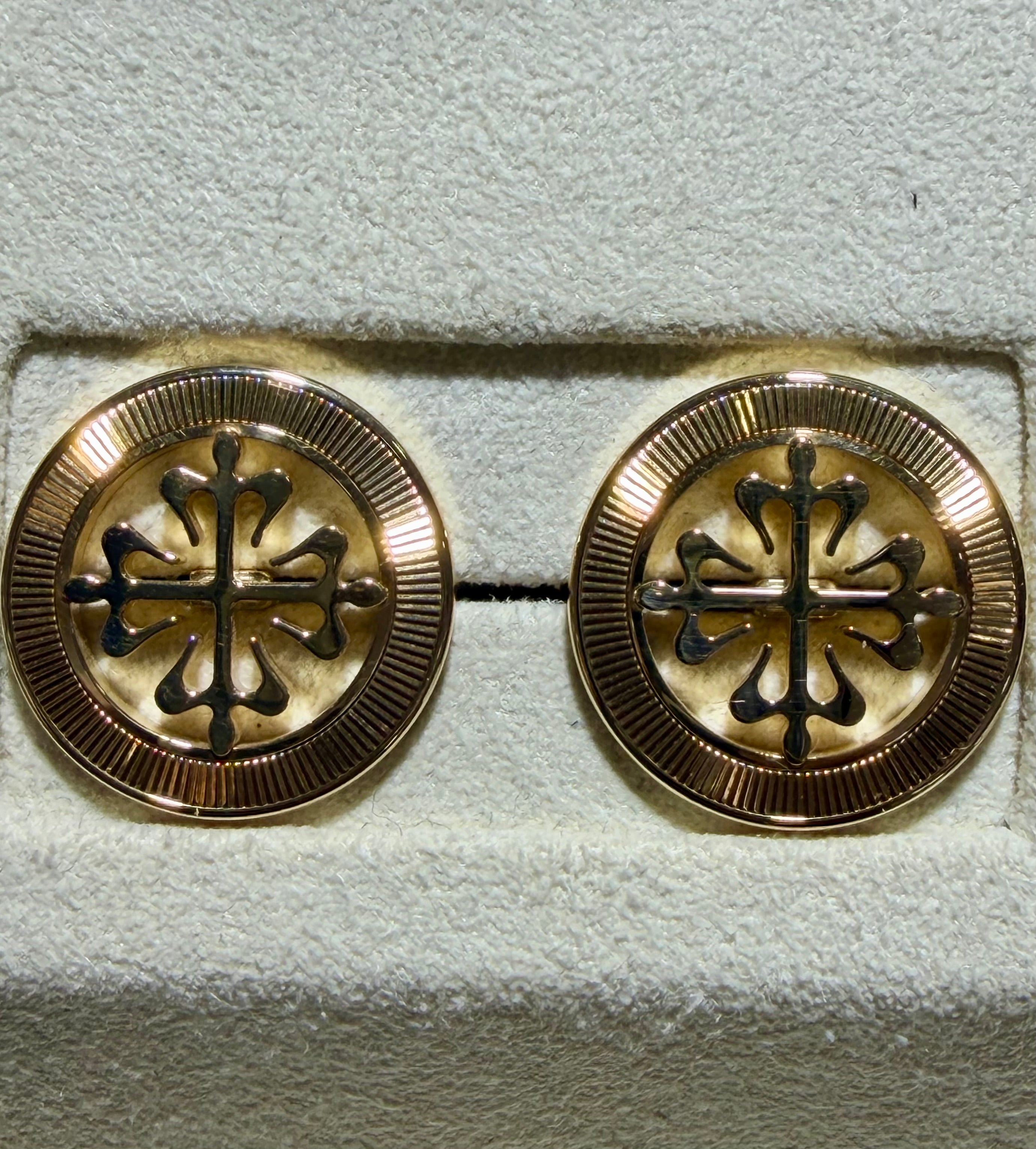Patek Philippe Calatrava Cross 18K Yellow Gold Cufflinks